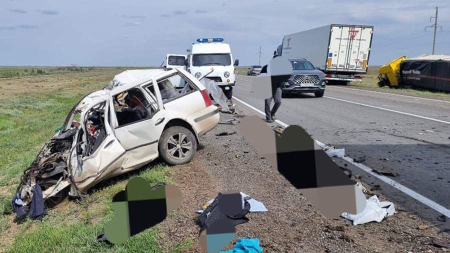 Двое детей погибли в результате ДТП с грузовиком в Калмыкии<br />

