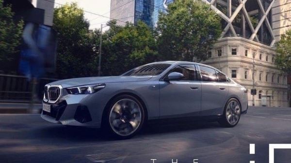 Появилось первое официальное фото новой «пятерки» BMW