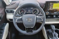 Тест-драйв Toyota Highlander