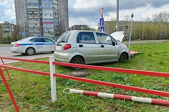 В Череповце автомобиль с мертвым водителем попал в ДТП