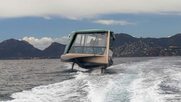 BMW показала странную электрическую яхту на Каннском кинофестивале