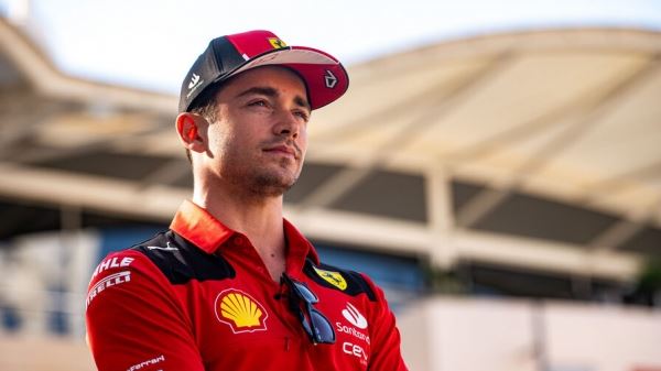 Источник: Леклер ведёт переговоры с Ferrari, недавно он провёл встречу с Элканном и Виньей